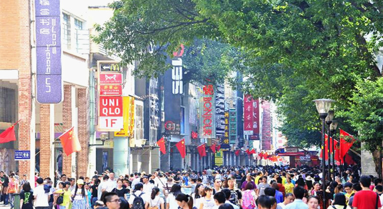 1 Day Shopping Tour in Guangzhou, China