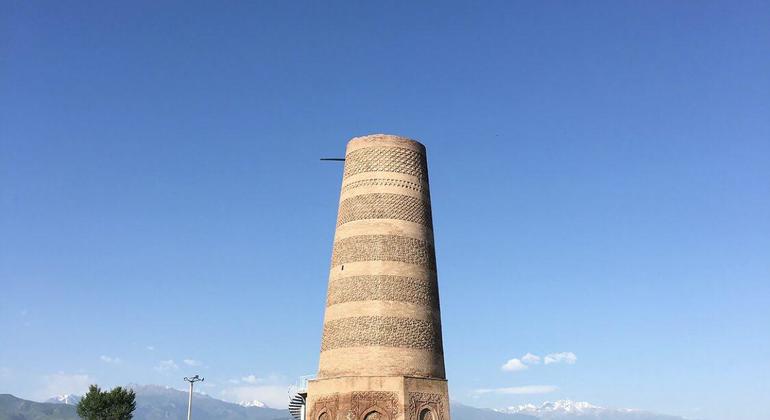 Viagem de um dia: Torre Medieval de Burana e as Montanhas Tien-Shan