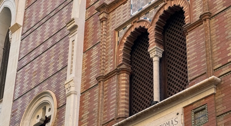 free-tour-of-malaga-history-architecture-es-2