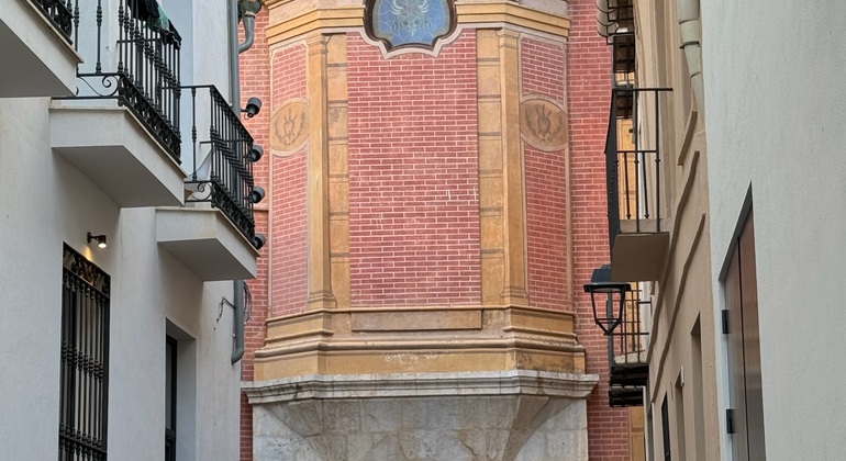 free-tour-of-malaga-history-architecture-es-5