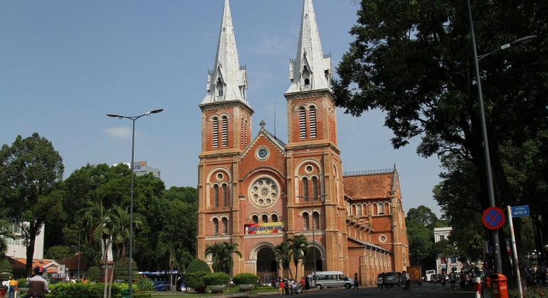 Saigon Morgens und Nachmittags Historische Stadtrundfahrt mit dem Motorrad