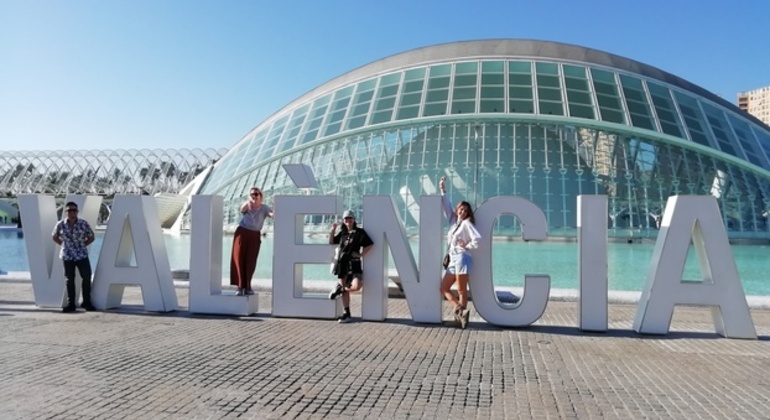 tour-por-la-ciudad-de-las-artes-las-ciencias-es-5