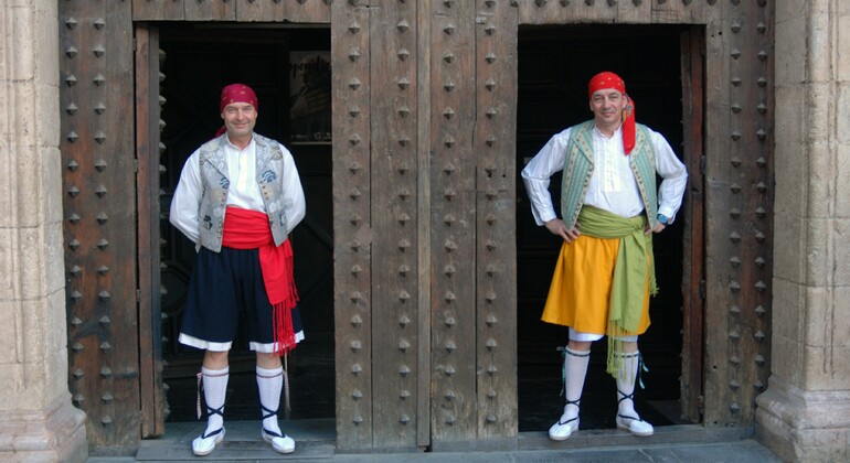 fallera-for-one-day---learn-more-about-spanish-culture-es-4