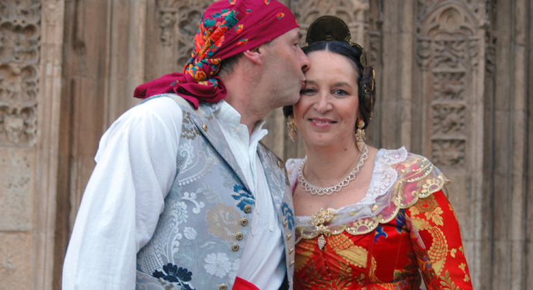 fallera-for-one-day---learn-more-about-spanish-culture-es-5