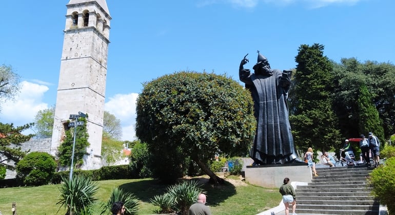 Split Historical Tour with a History Teacher