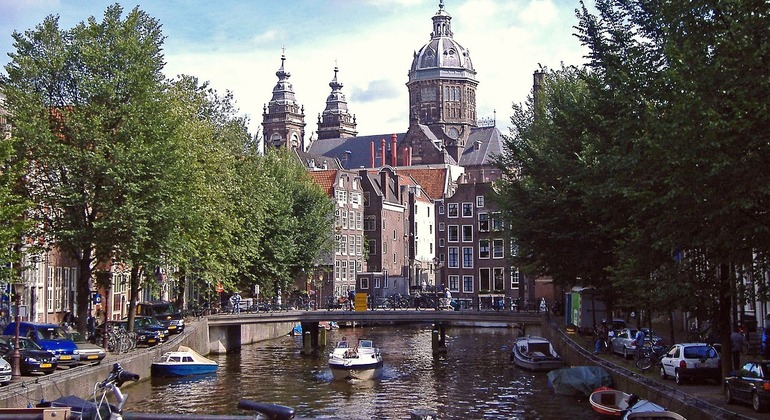 Complete Amsterdam Walking Tour Provided by InContext Tours