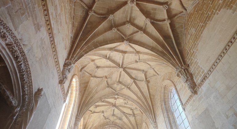 medieval-gems-of-portugal-day-tour-from-lisbon-es-3