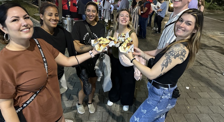 Experiencia Gastronómica Nocturna en Medellín Colombia — #4