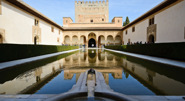 excursion-a-granada-la-alhambra-desde-sevilla-es-1