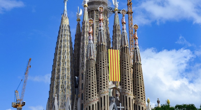 el-tour-de-la-foto-exterior-de-la-sagrada-familia-es-2