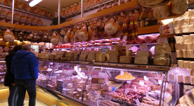 bolognas-gastronomic-markets-free-walking-tour-es-11