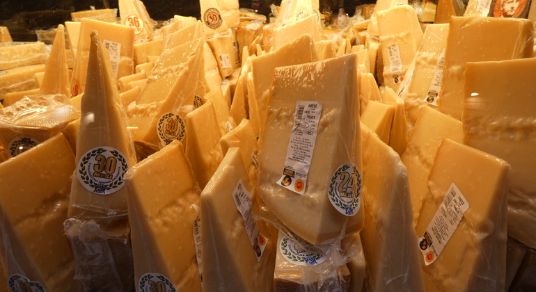 bolognas-gastronomic-markets-free-walking-tour-es-18