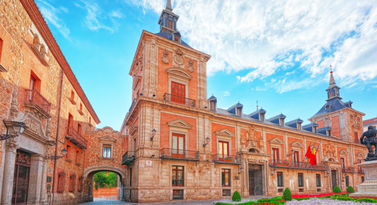 descubre-madrid-a-pie-en-un-recorrido-unico-completo-es-1