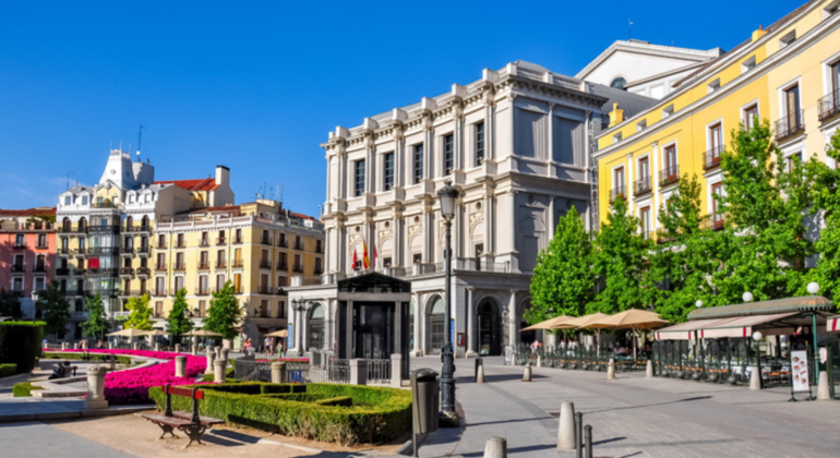 descubre-madrid-a-pie-en-un-recorrido-unico-completo-es-10
