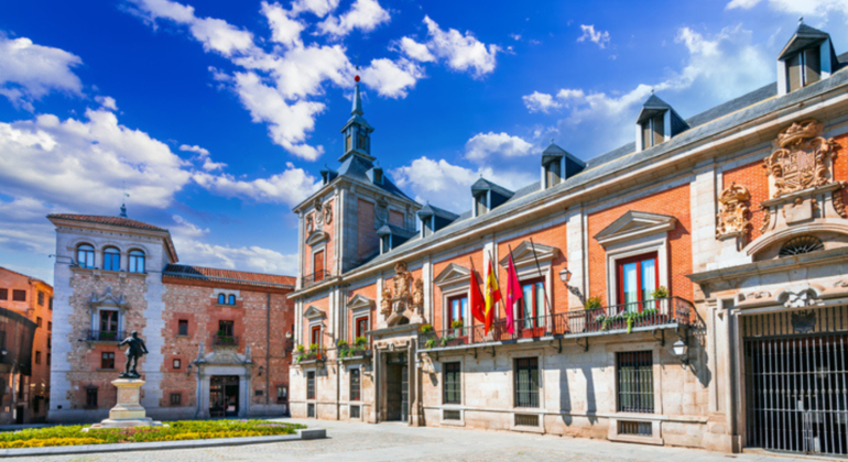 descubre-madrid-a-pie-en-un-recorrido-unico-completo-es-2