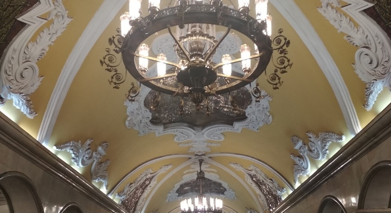Top-7 Moscow Metro Stations Tour Russia — #1