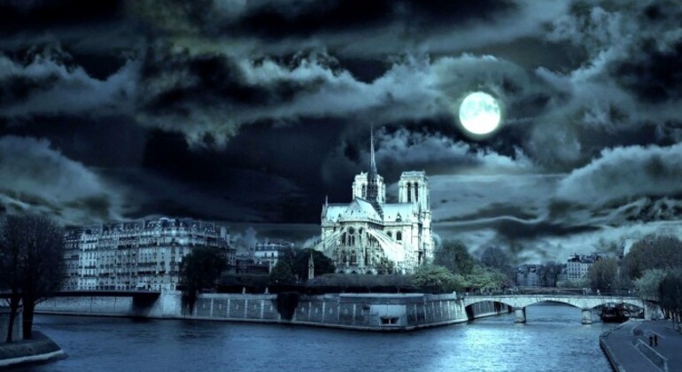 Free Tour Legends and Mysteries of Paris in Spanish Provided by Paseando por Europa S.L