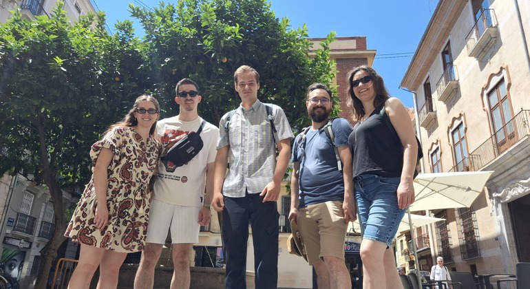 explore-valencias-historic-monuments-sights-on-foot-es-1