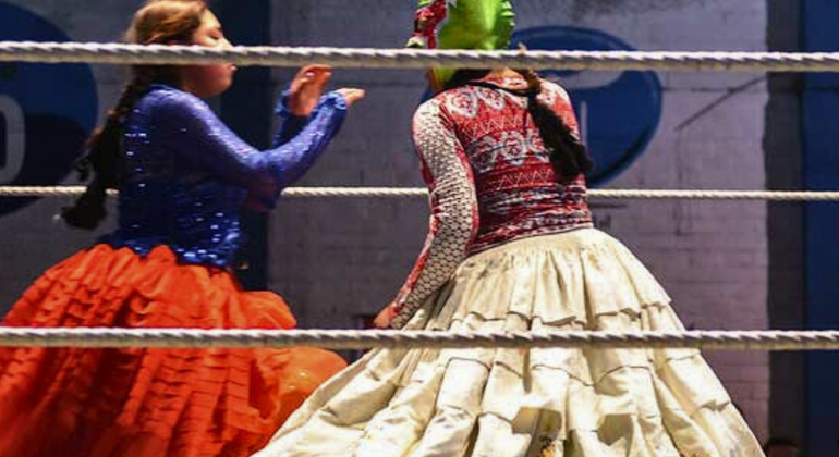 las-cholitas-wrestling-in-la-paz-es-5