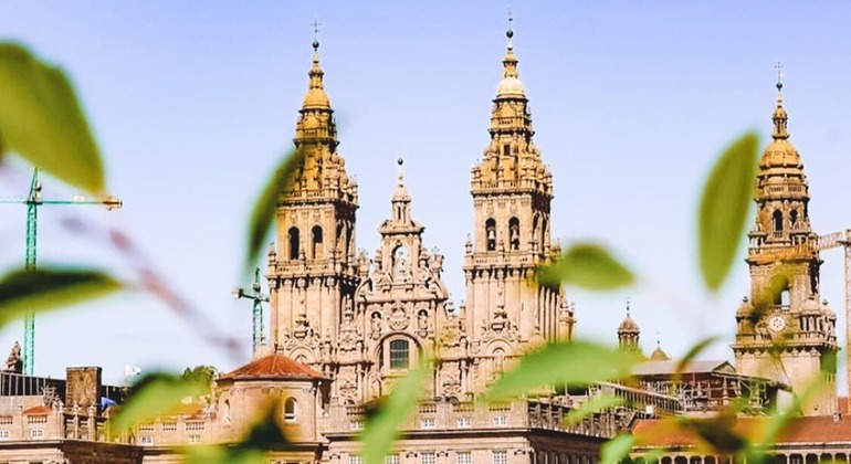 free-tour-santiago-discover-the-city-of-the-way-es-1