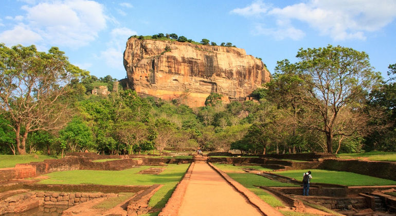 Roca de Sigiriya y Cueva de Dambulla de Colombo Sri Lanka — #2