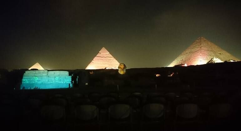 Nächtliche Tour zur Ton- und Lichtshow bei den Pyramiden von Gizeh Bereitgestellt von Hesham Michael