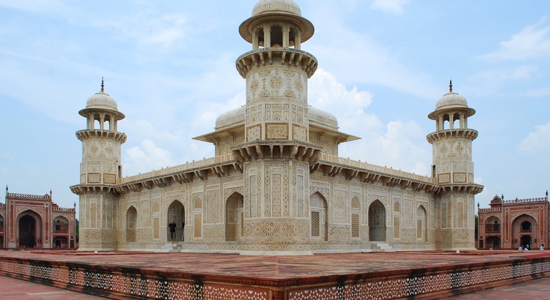 Monuments of Delhi (Guided Full Day Sightseeing City Tour) Provided by Yo Tours