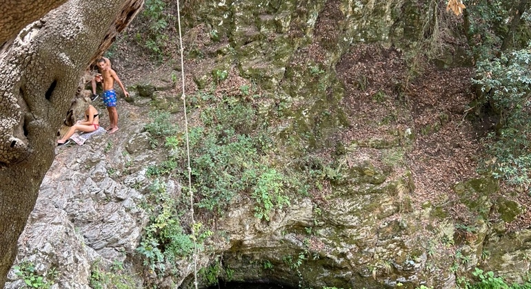 hidden-waterfalls-wild-trails-near-rome-en-5