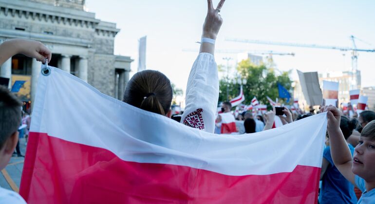 warsaw-social-political-walk-es-16