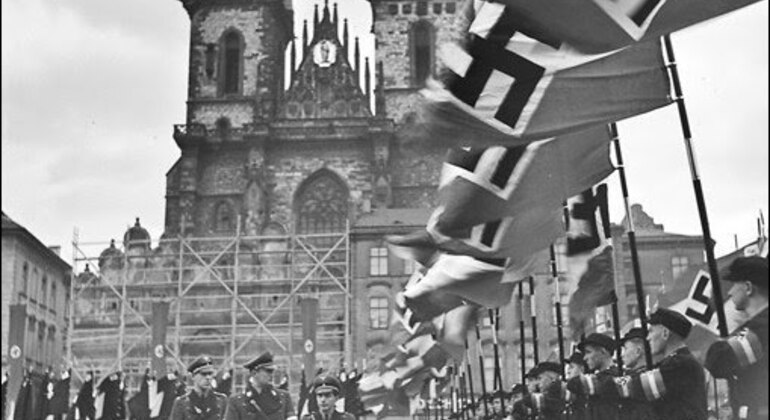 Free Tour Explore Prague Jewish Quarter, Charles Bridge & Castle Czech Republic — #9