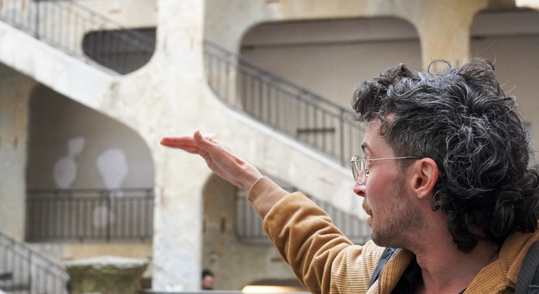 Tour della sottocultura: Arte di strada, rivolte e segreti con un artista nativo Francia &mdash; #13