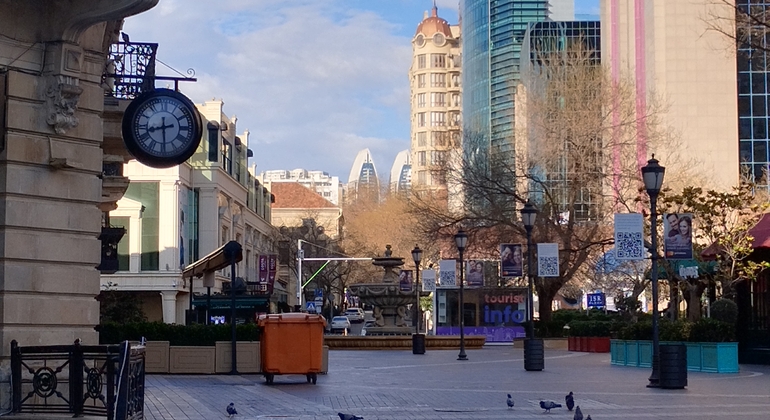 Visite gratuite de la ville ancienne et moderne de Bakou Azerbaïdjan &mdash; #6