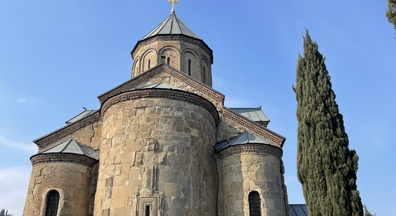 Tbilisi: Caminando por la Fe, la Religión y la Cultura Georgia — #7