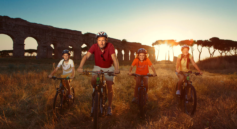 Tour en Bici por la Vía Apia, Catacumbas y Parque de los Acueductos