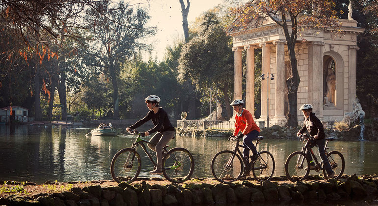 Roma in un giorno: tour in bicicletta con pedalata assistita da Cannondale Quality E-Bikes Fornito da TopBike Rental & Tours