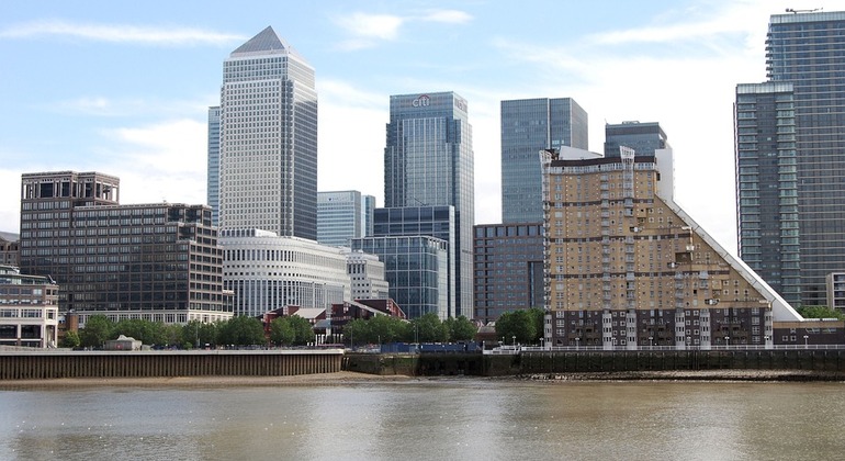 Canary Wharf and West India Docks Tour England — #1