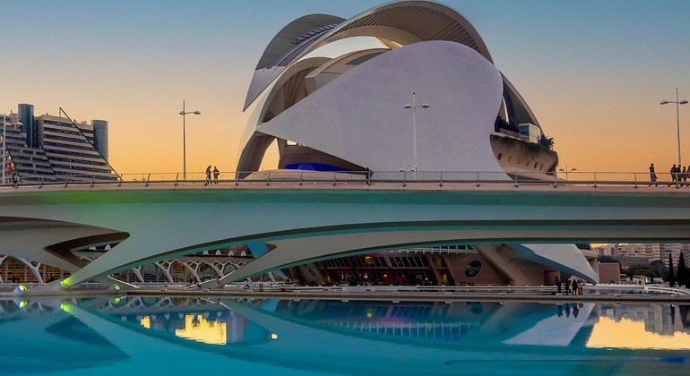 free-tour-por-la-valencia-de-artes-ciencias-es-3