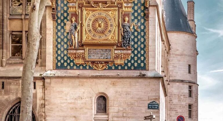 walking-tour-of-the-notre-dame-of-paris-es-1