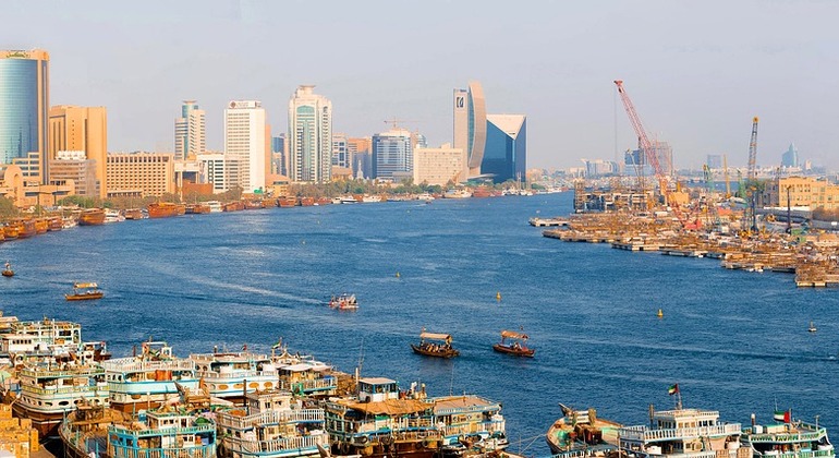 Explore los zocos de Dubai con un paseo en Abra Emiratos Árabes Unidos — #2