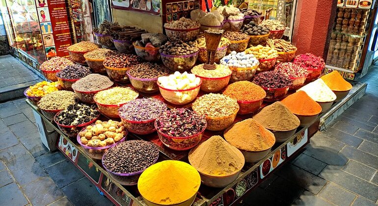 Explore los zocos de Dubai con un paseo en Abra Emiratos Árabes Unidos — #4