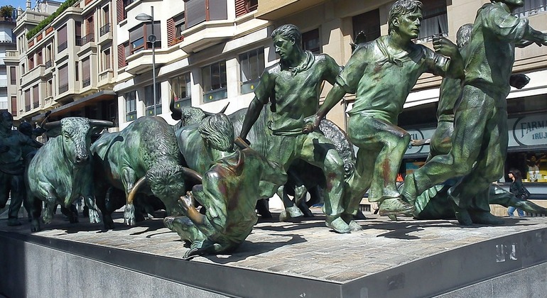 Walk through the Historic Pamplona, Spain