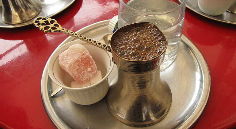 Visita gratuita: Pasea como un lugareño, saborea como un gourmet Turquía — #15