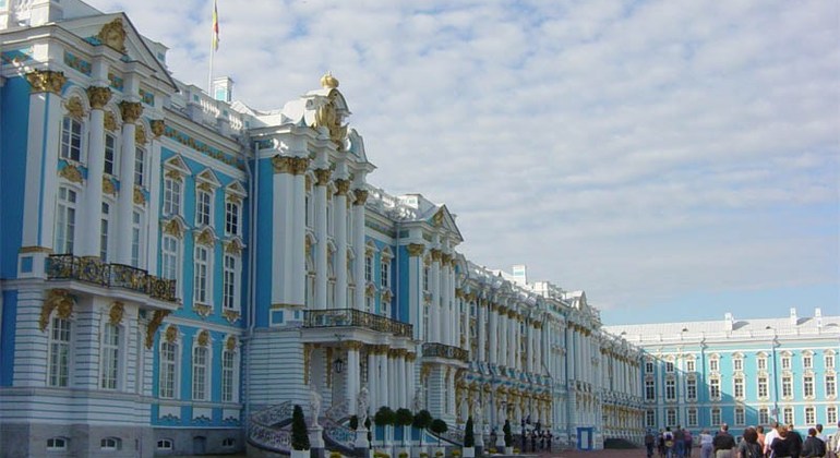 Visita aos jardins e ao Palácio Pushkin