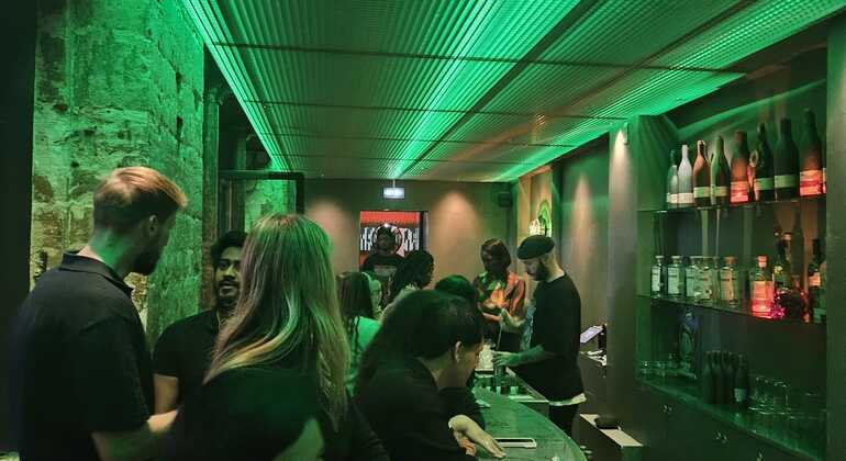 Betrunkener Stier: Kneipentour in Paris Frankreich — #4