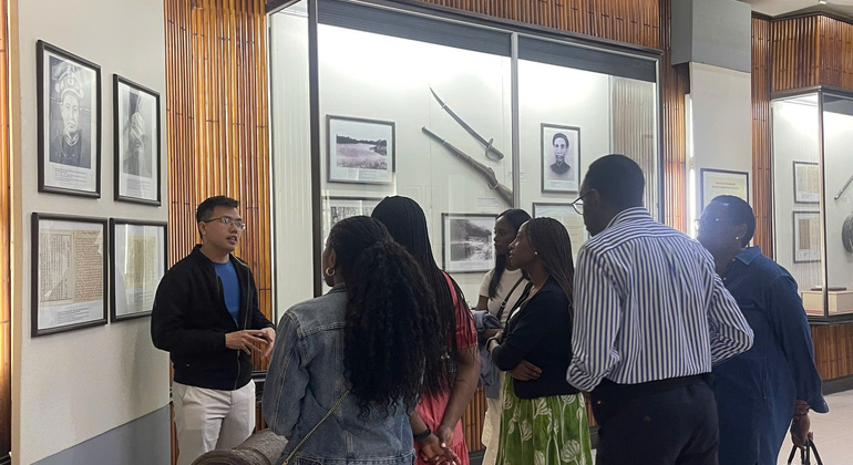 vietnam-war-history-at-museum-hanoi-hilton-es-4