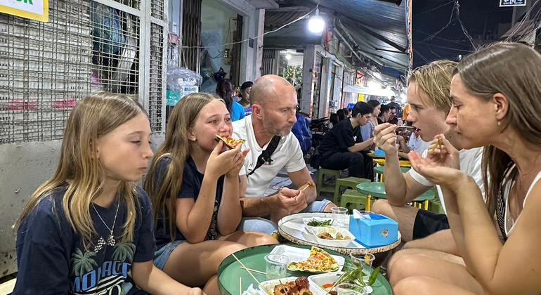 Walk & Talk Free Tour of Ho Chi Minh: Golden Hour in Saigon Vietnam — #2