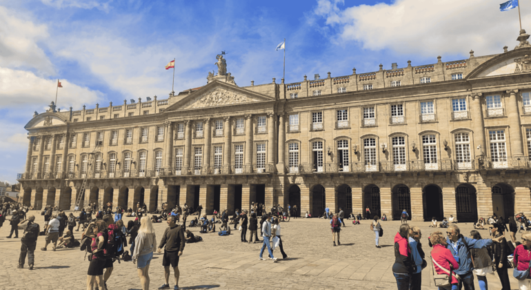 free-tour-explora-la-esencia-de-santiago-es-21