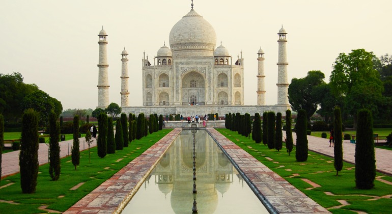 Private Taj Mahal Tour By Car