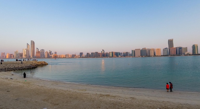 Abu Dhabi Half Day City Tour: Grand Mosque, Heritage Village & More