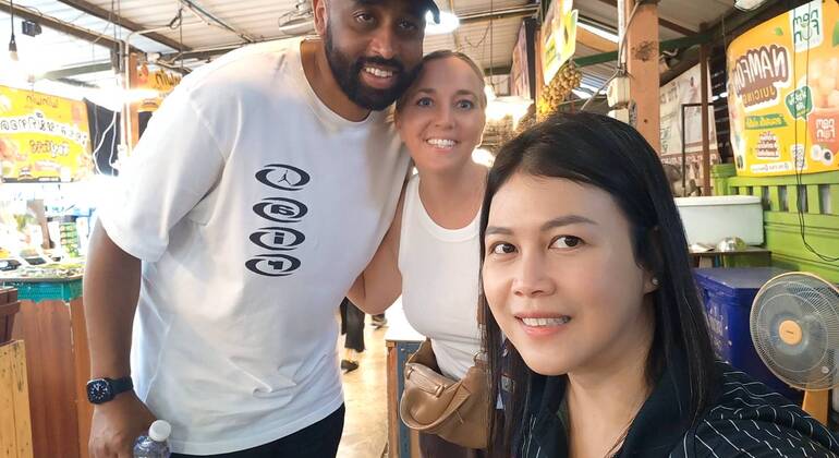 Mercado Flutuante de Banguecoque Comida local autêntica e passeio de barco Tailândia — #8